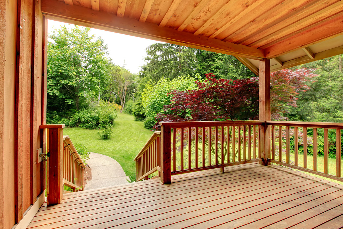 Best Deck Paint for Restore Your Old Wood Deck - Buungi.com