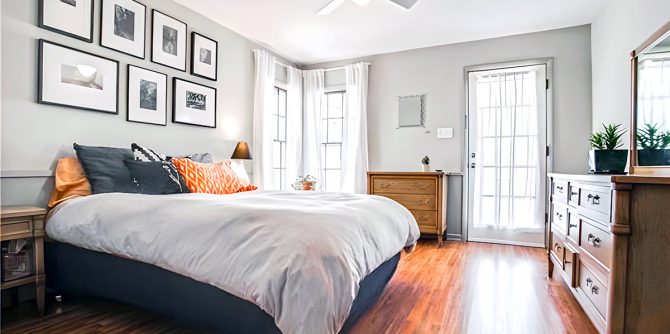 10 Master Bedroom Photo Wall Design Ideas