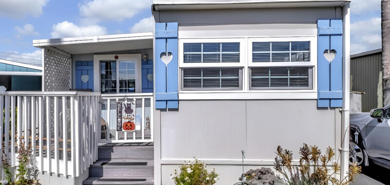 A Look Inside at The 1960 Small Single Wide Mobile Home: Inspiring Exterior & Interior Remodel