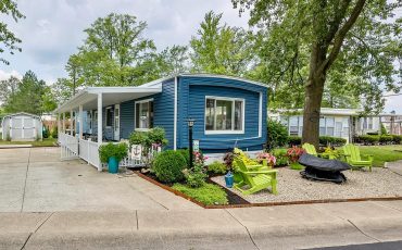 1972-Single-Wide-Mobile-Home Exterior