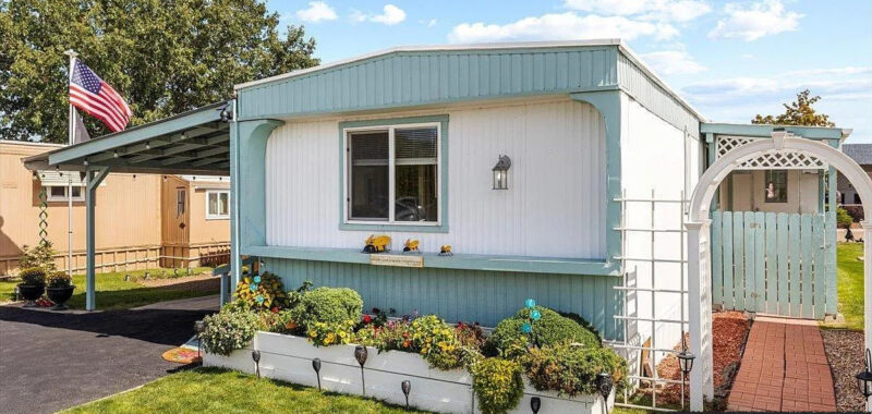 1981 Single Wide Mobile Home Remodel: Inspiring Exterior and Interior Makeover Ideas