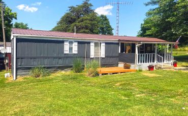 Step Inside This 1985 Single Wide Manufactured Home: Inspiring Makeover Ideas