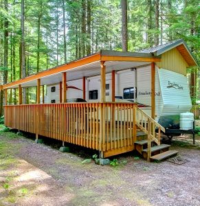 2007 RV Trailer Makeover Exterior