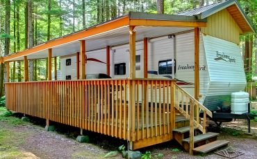 2007 RV Trailer Makeover Exterior