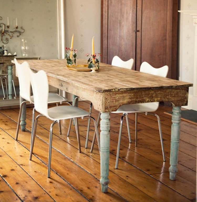 country-style-natural-wood-table