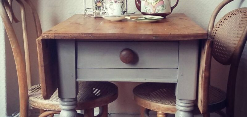 Drop Leaf Pub Table