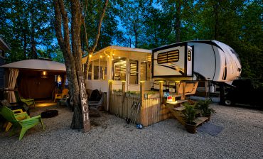 2021-Forest-River-Sabre-fifth-wheel-exterior