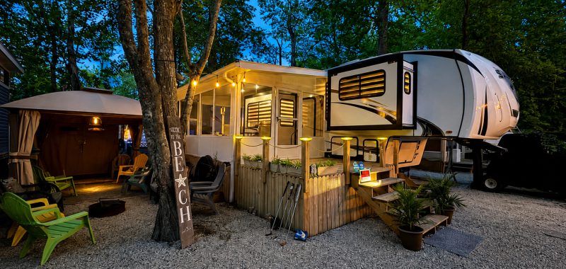 2021-Forest-River-Sabre-fifth-wheel-exterior