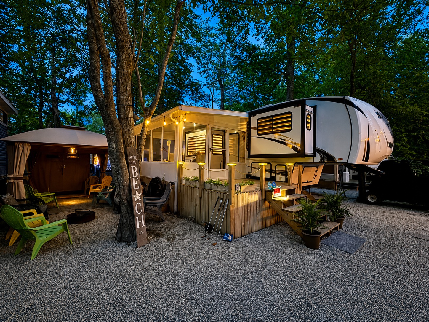 2021-Forest-River-Sabre-fifth-wheel-exterior