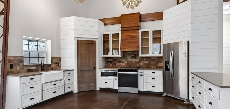 25 Barndominium Kitchen Design Ideas You Will Want to Copy