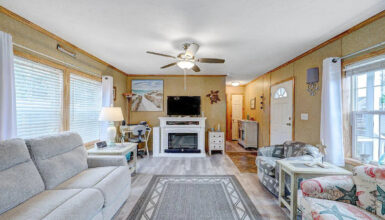 7 Coastal Living Room Decor Tips for Single-Wide Mobile Homes