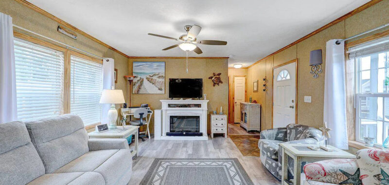 7 Single-Wide Mobile Home Living Room Coastal Decor Tips