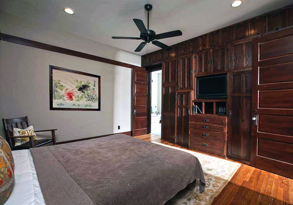 Bedroom-Built-In-Wardrobe-Style Cabinets