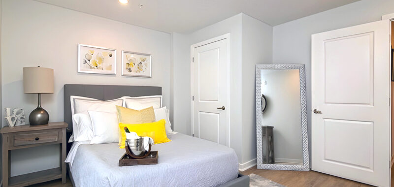 10 Bedroom Corner Mirror Design Ideas