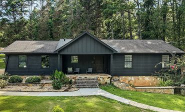 Black Ranch House Exterior Ideas for Curb Appeal