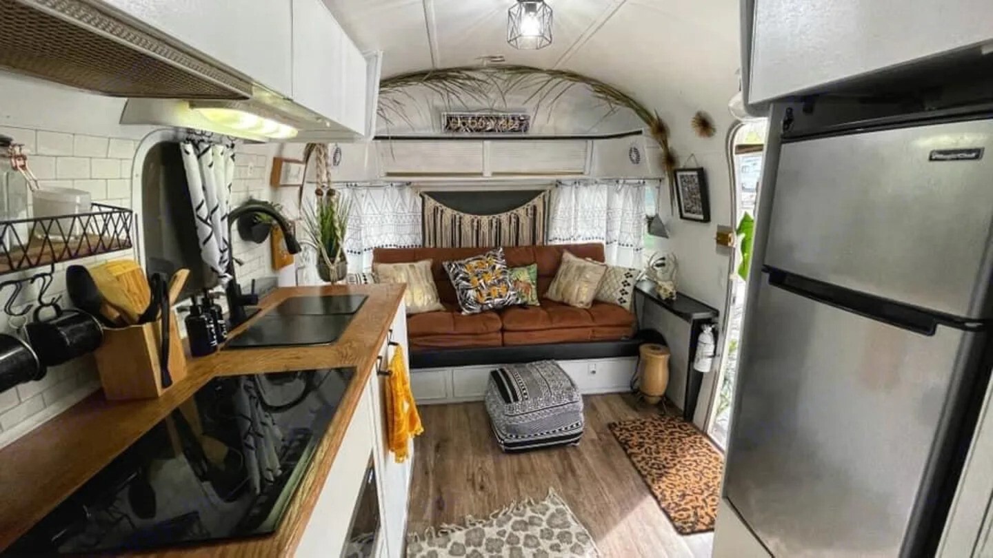 17 Stunning Caravan Interiors You’ll Want to Copy