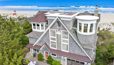 Classic-Shingle-Beach-House Design