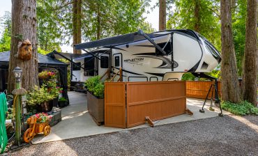 Cozy Fifth Wheel RV Campsite