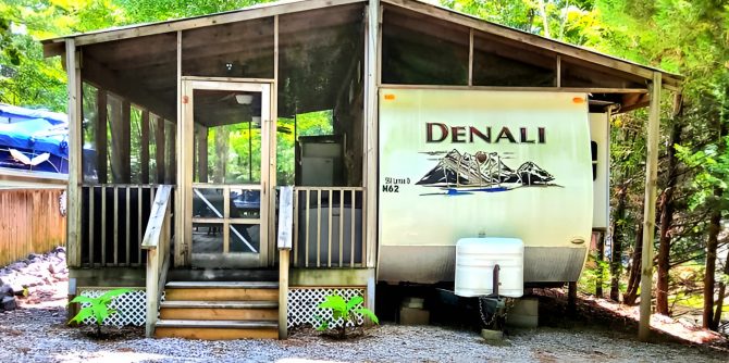 Denali Camper With Screened Porch: Inspiring RV Remodel Ideas