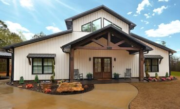 Farmhouse Barndominium Exterior