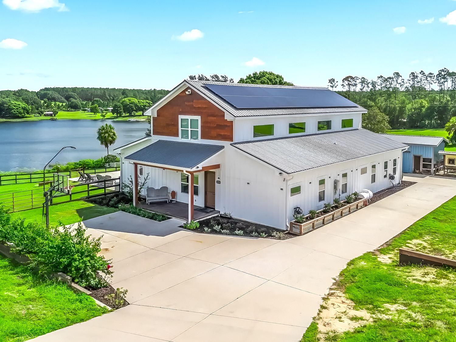 Inside a Stunning Farmhouse Barndominium