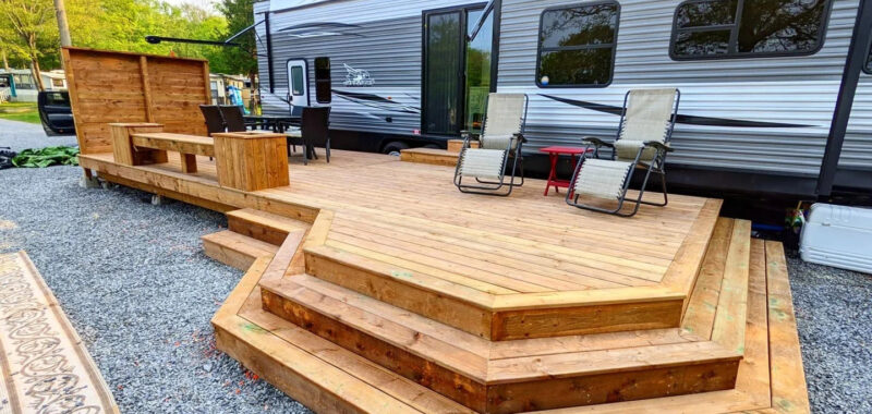 23 Gorgeous Fifth Wheel Camper Deck Designs for Outdoor Living