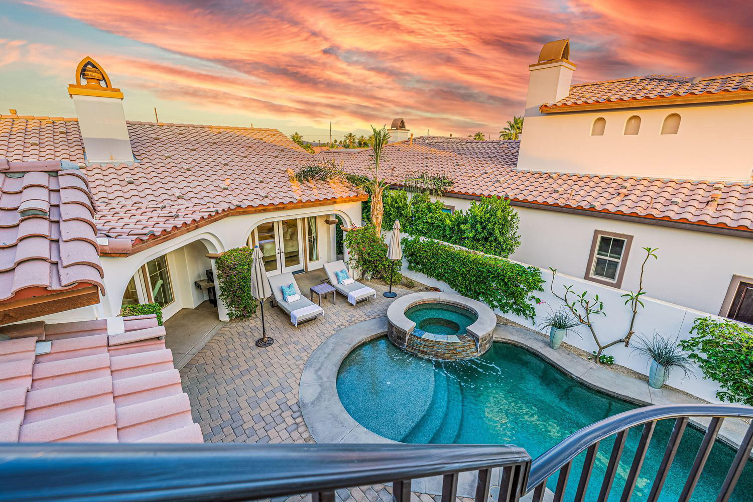 Hacienda Style Home Exteriors: Spanish Courtyard Dreams