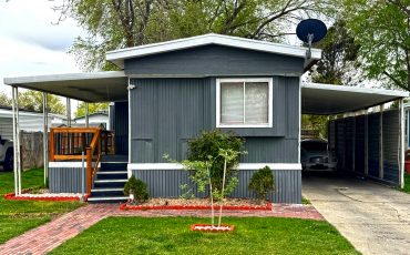 How to Make Your Mobile Home Look Like a Real House