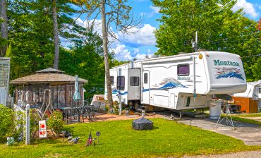 Inside a Cozy 2003 Montana Fifth Wheel