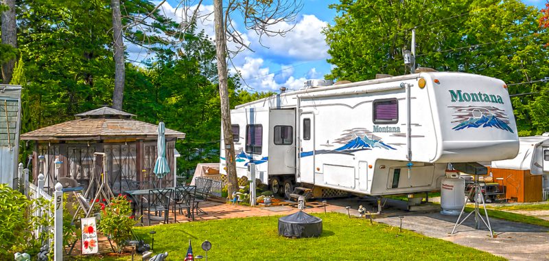 Inside a Cozy 2003 Montana Fifth Wheel
