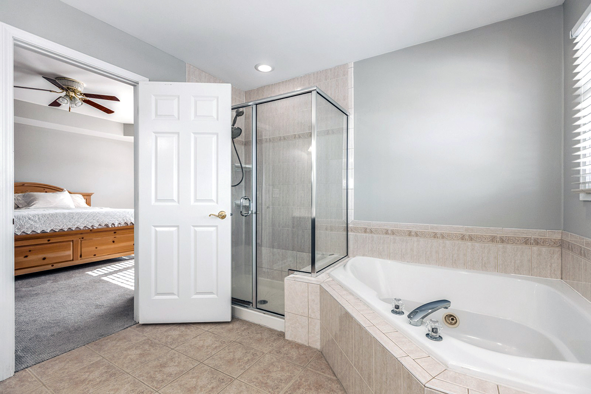 10 Master Bathroom Door Ideas for Seamless Bedroom Connectivity