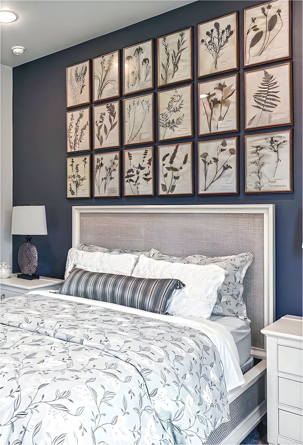 Master-Bedroom-Photo-Wall-Symmetrical Grid Layou