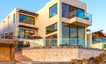 Modern-Beach-House-Design