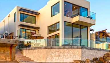 Modern-Beach-House-Design