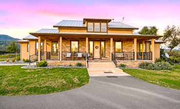 Step Inside This Stunning Modern Ranch House: Inspiring Remodel Ideas