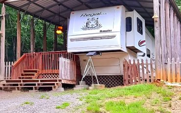 Stunning Old 5th Wheel Camper: Inspiring Remodel Ideas
