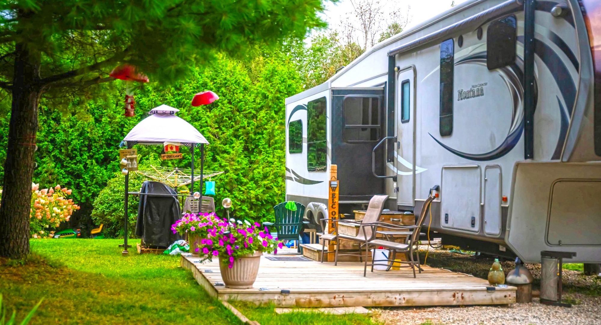 Permanent-RV-Camper-Outdoor-Set-Up-Relaxed Green Hideaway