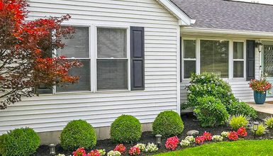 17 Ranch House Landscaping Ideas That Make the Front Yard Shine