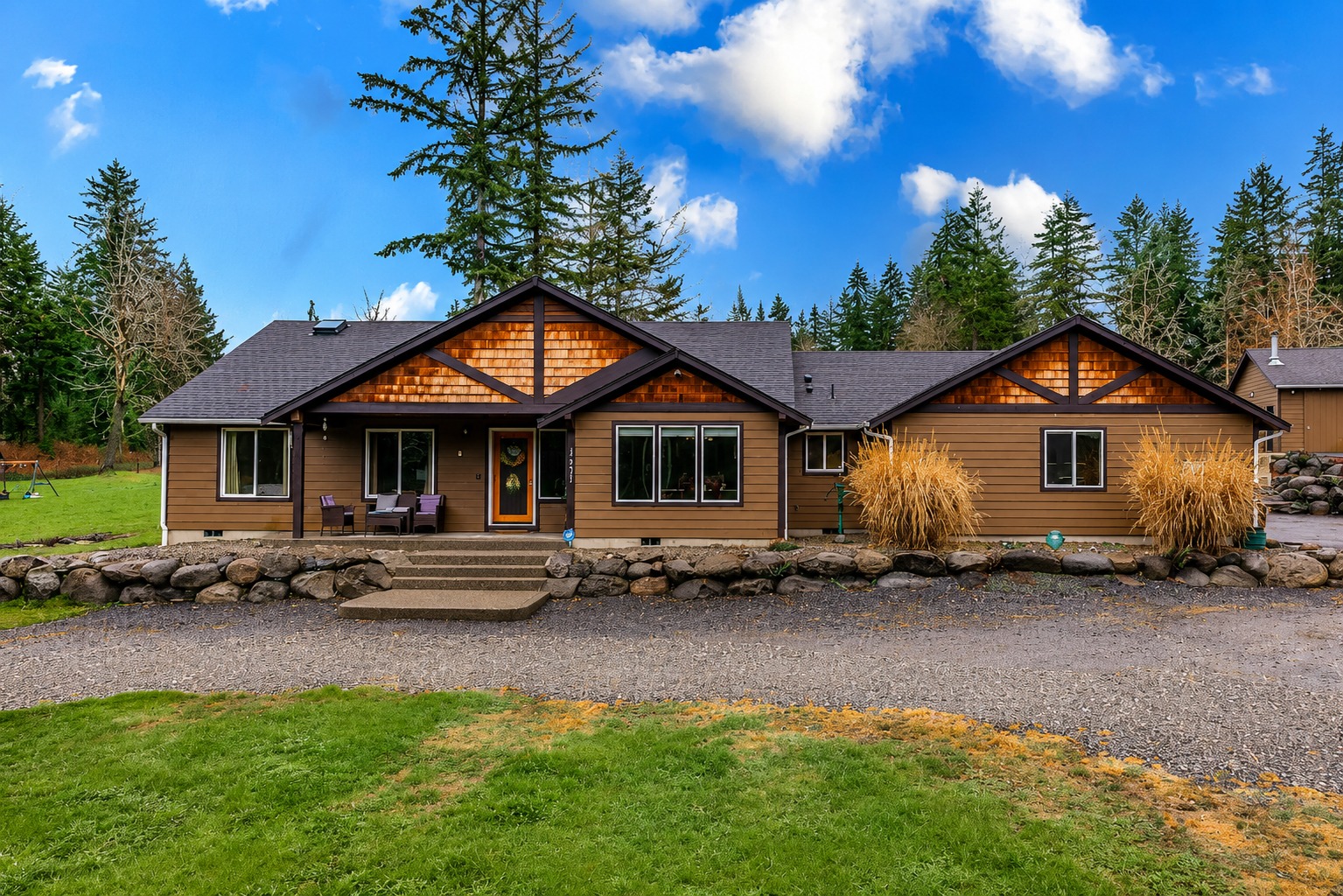 Rustic Brown Ranch House With a Warm Modern Interior
