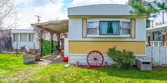 Single Wide Mobile Home Exterior & Interior Makeover Ideas That Will Inspire Your Next Remodel