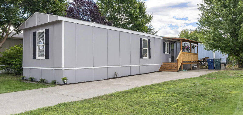 This Single Wide Mobile Home Looks Just Like a Real House — and You’ll Love Every Inch of It