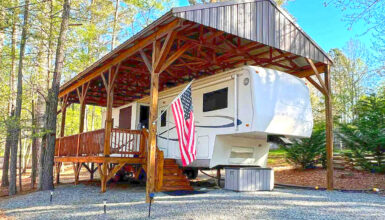 Step Inside This Charming 2004 Carriage Cameo Fifth Wheel Remodel