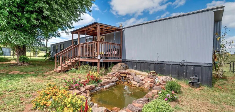 Step Inside This Cozy Single Wide That Feels Like a Farmhouse Home