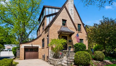 Step Inside a Classic Tudor House With Modern Style