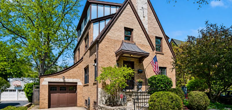 Step Inside a Classic Tudor House With Modern Style