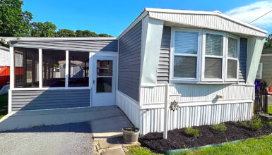 Stunning 1984 Single Wide Mobile Home