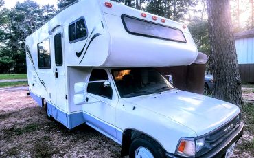 Stunning 1991 Toyota Winnebago RV Motorhome Interior: Inspiring Remodel Ideas