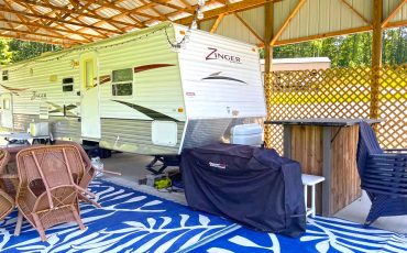 This 2008 Zinger Travel Trailer Remodel Feels Just Like a Real Home