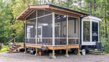 Travel-Trailer-Remodel-Exterior Screened-Porch