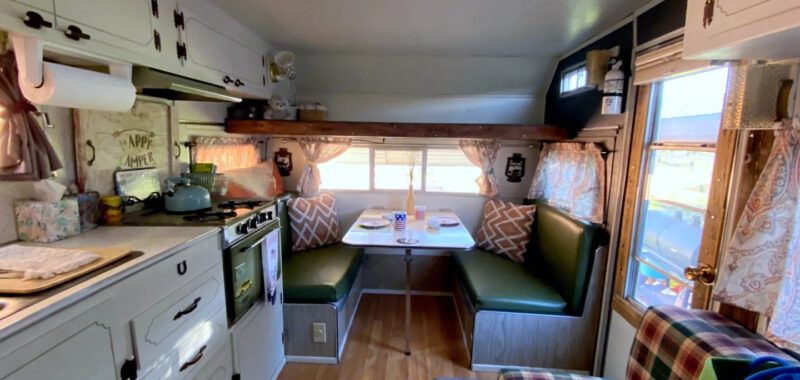 25 Vintage Camper Interiors That Wow